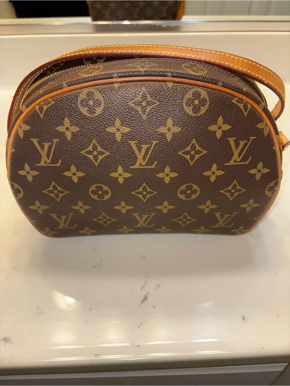 Louis Vuitton Blois Monogram Brown Crossbody NO0977 - Authentic